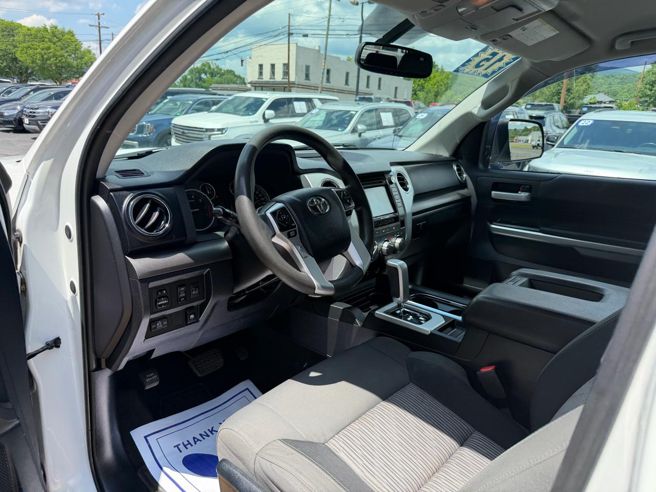 Toyota Tundra  2015