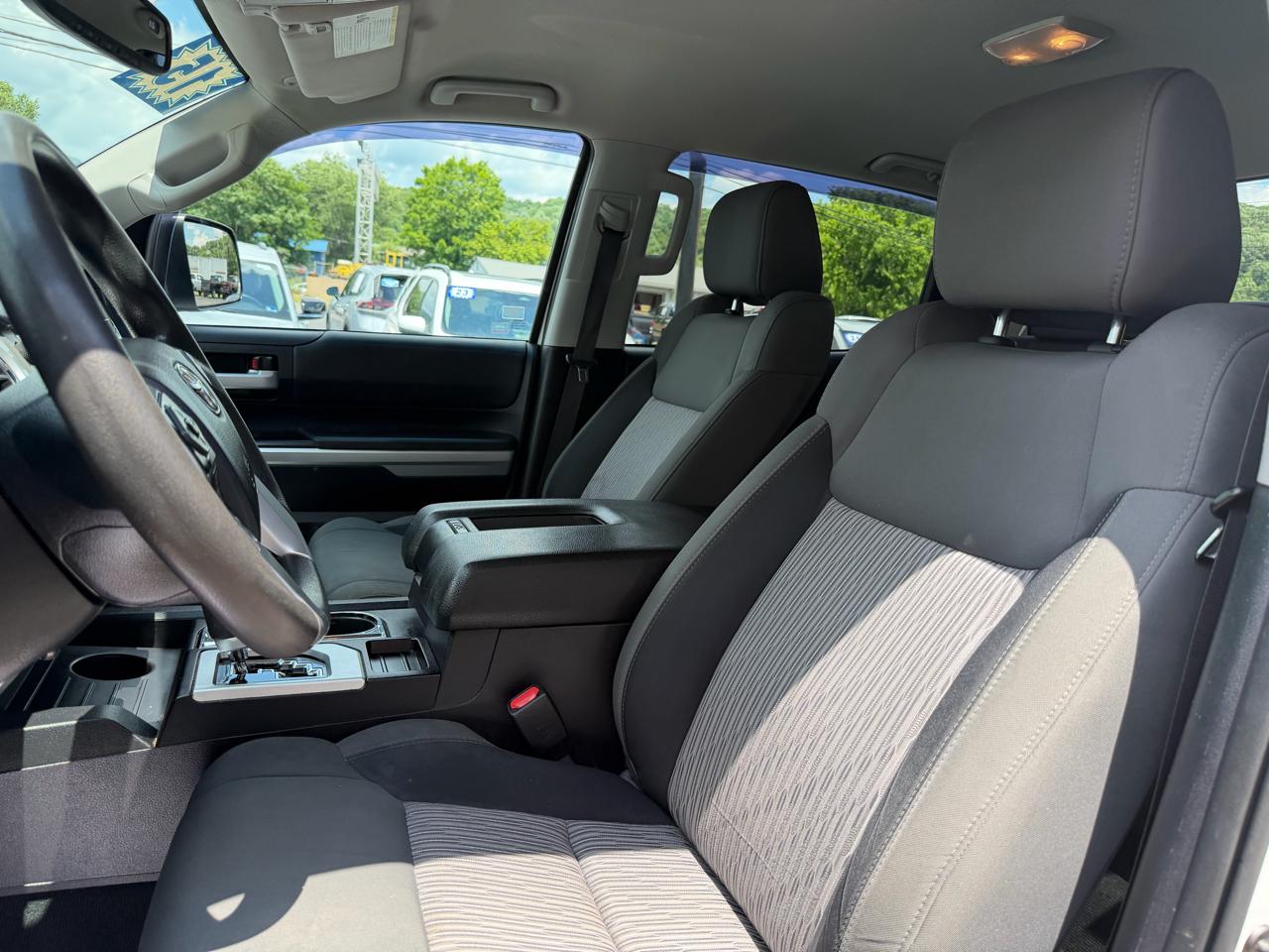 Toyota Tundra  2015