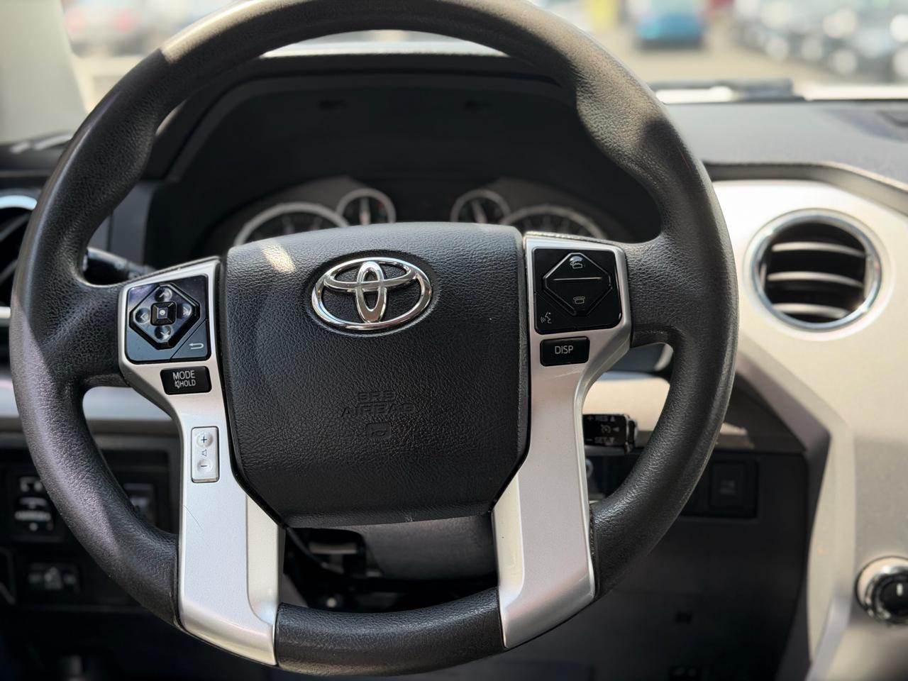 Toyota Tundra  2015