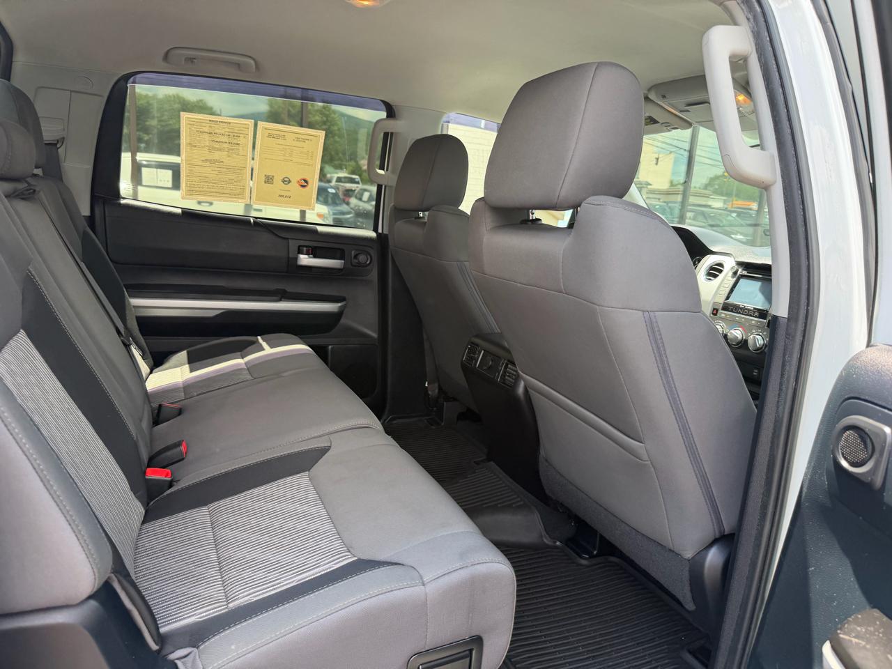 Toyota Tundra  2015