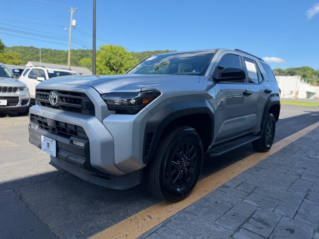 Toyota 4Runner SR5 4WD 2025