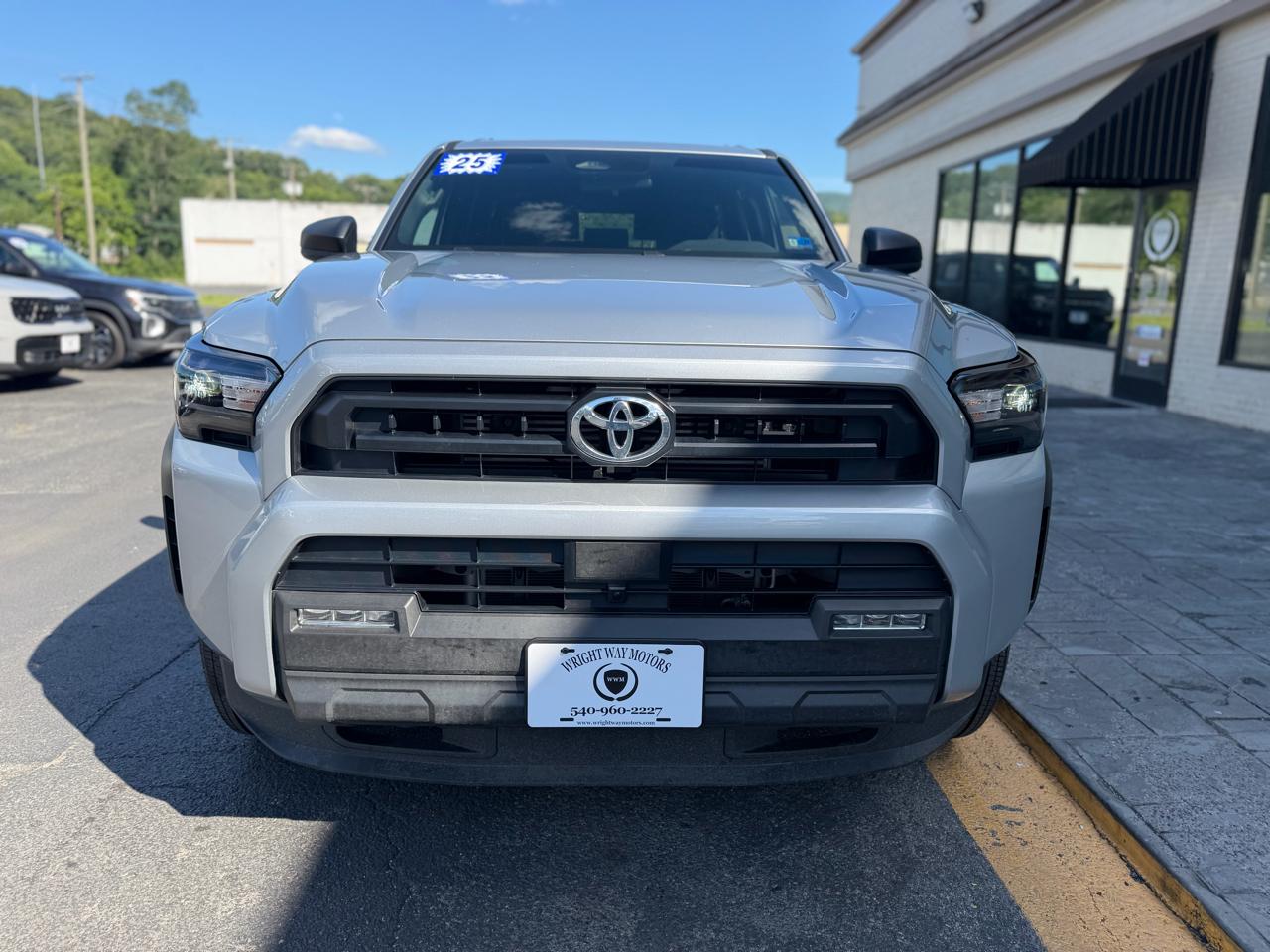 Toyota 4Runner SR5 4WD 2025