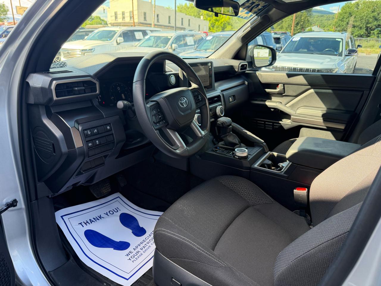 Toyota 4Runner SR5 4WD 2025