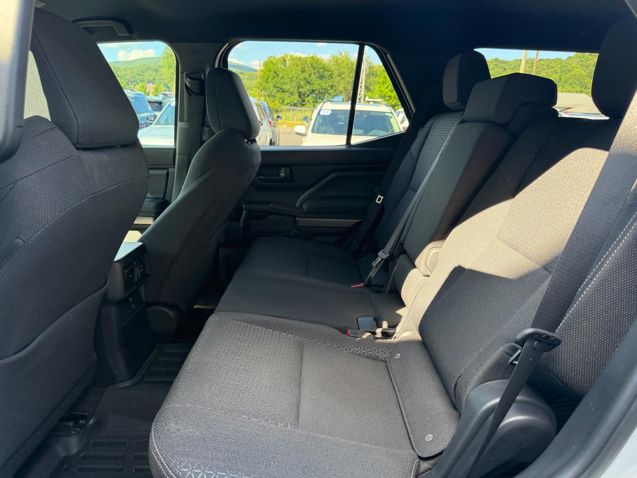 Toyota 4Runner SR5 4WD 2025
