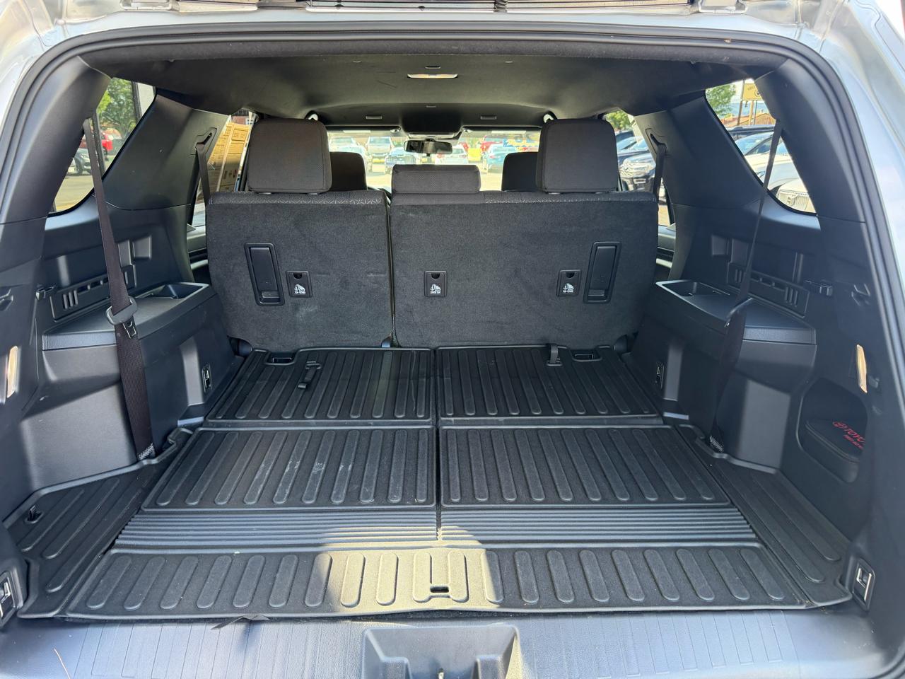 Toyota 4Runner SR5 4WD 2025