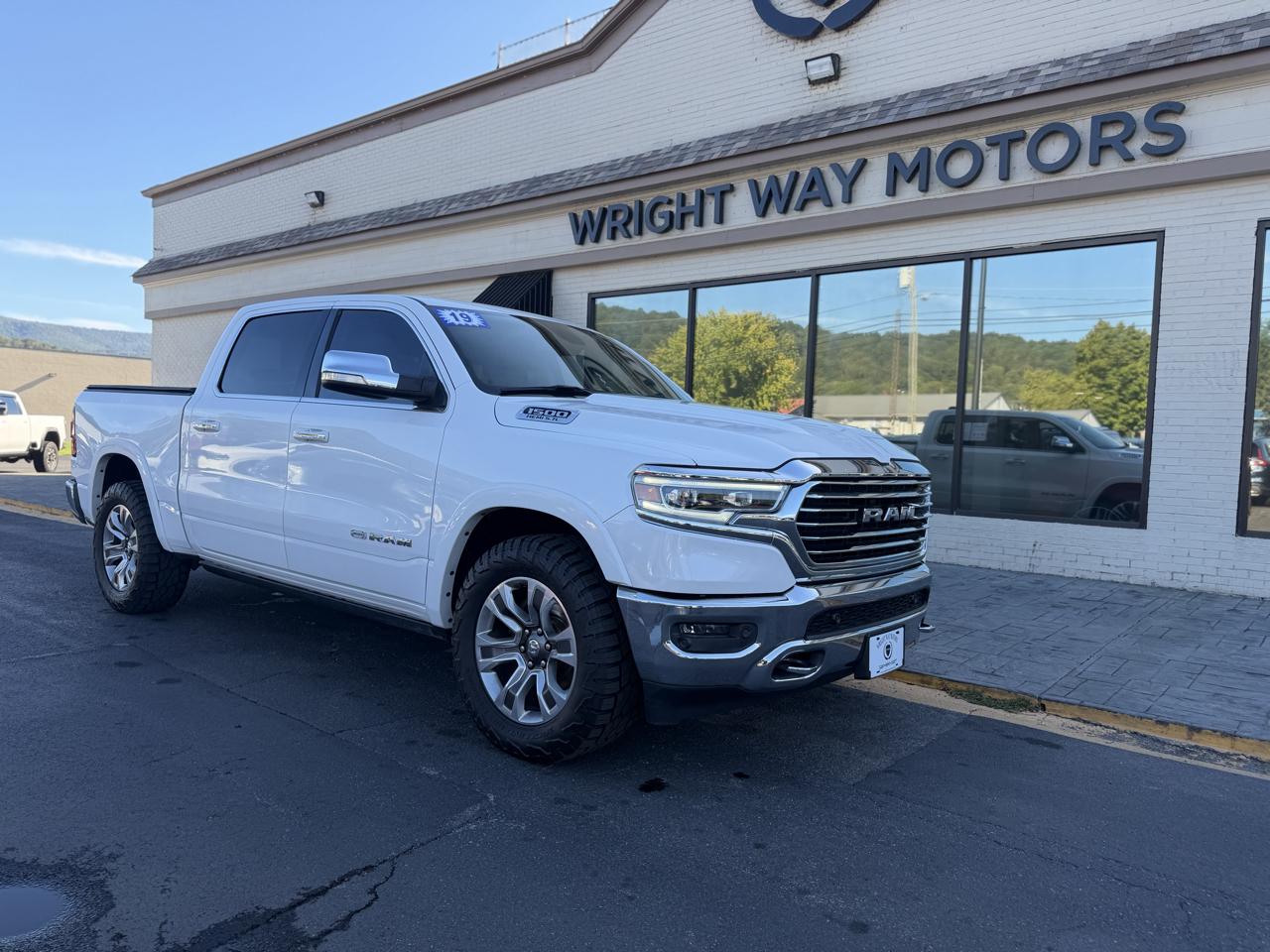 2019 RAM 1500 LONGHORN 4X4 CREW CAB 5'7