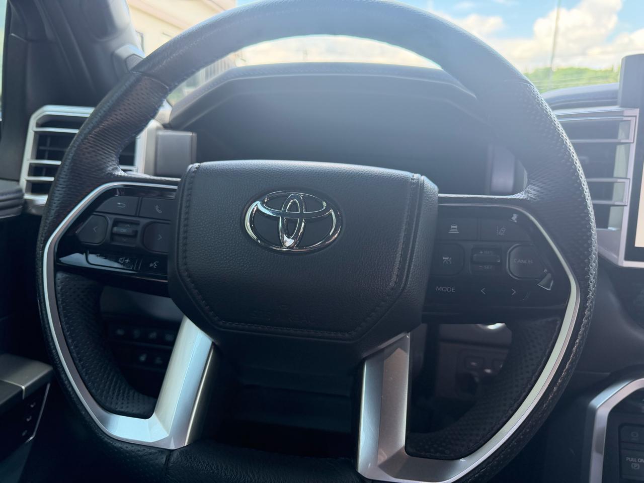 Toyota Tundra  2024