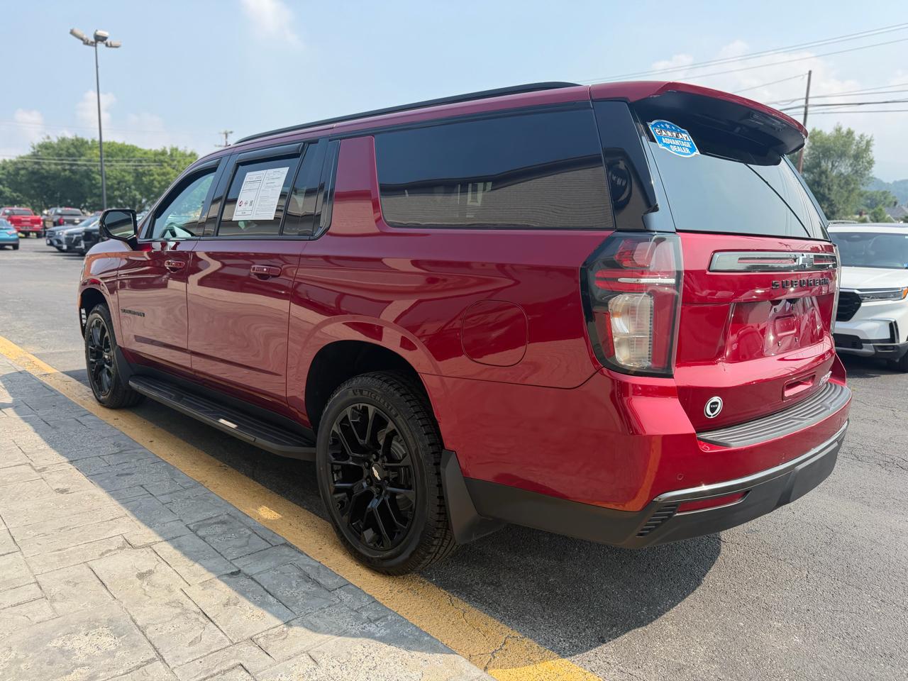 Chevrolet Suburban 4WD 4dr RST 2022