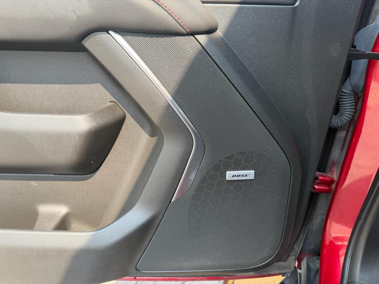 Chevrolet Suburban 4WD 4dr RST 2022
