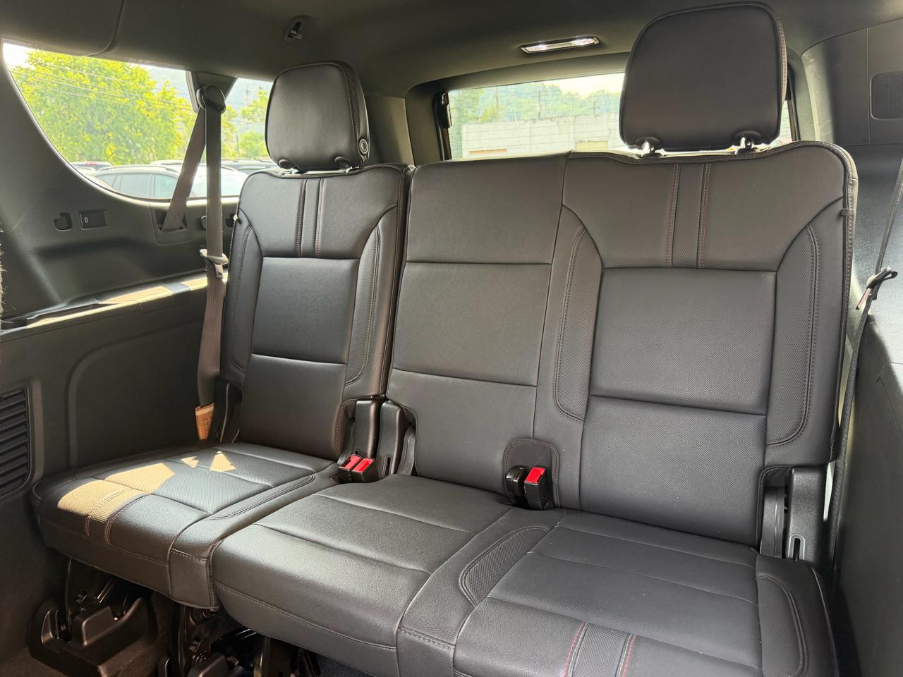 Chevrolet Suburban 4WD 4dr RST 2022