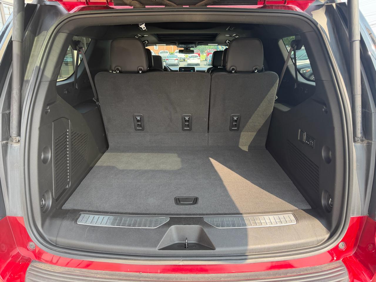 Chevrolet Suburban 4WD 4dr RST 2022
