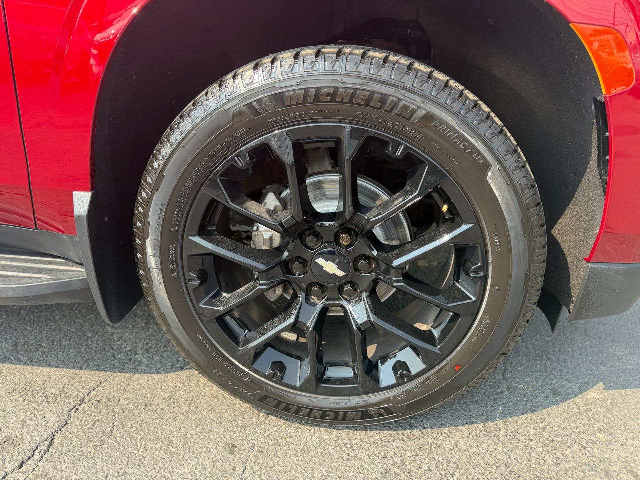 Chevrolet Suburban 4WD 4dr RST 2022