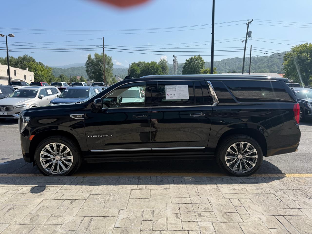 GMC Yukon XL 4WD 4dr Denali 2021