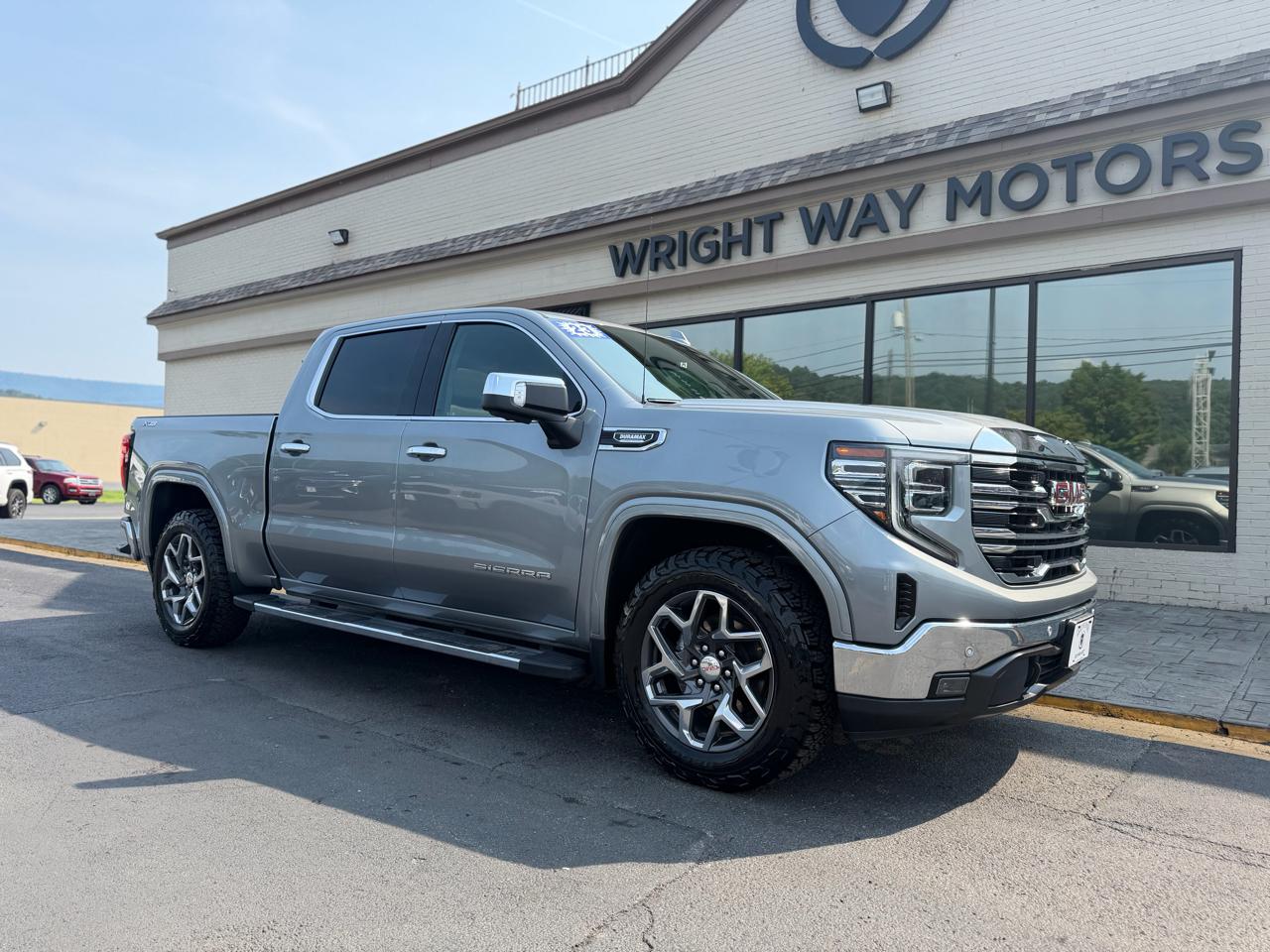 2023 GMC Sierra 1500 4WD CREW CAB 147" SLT