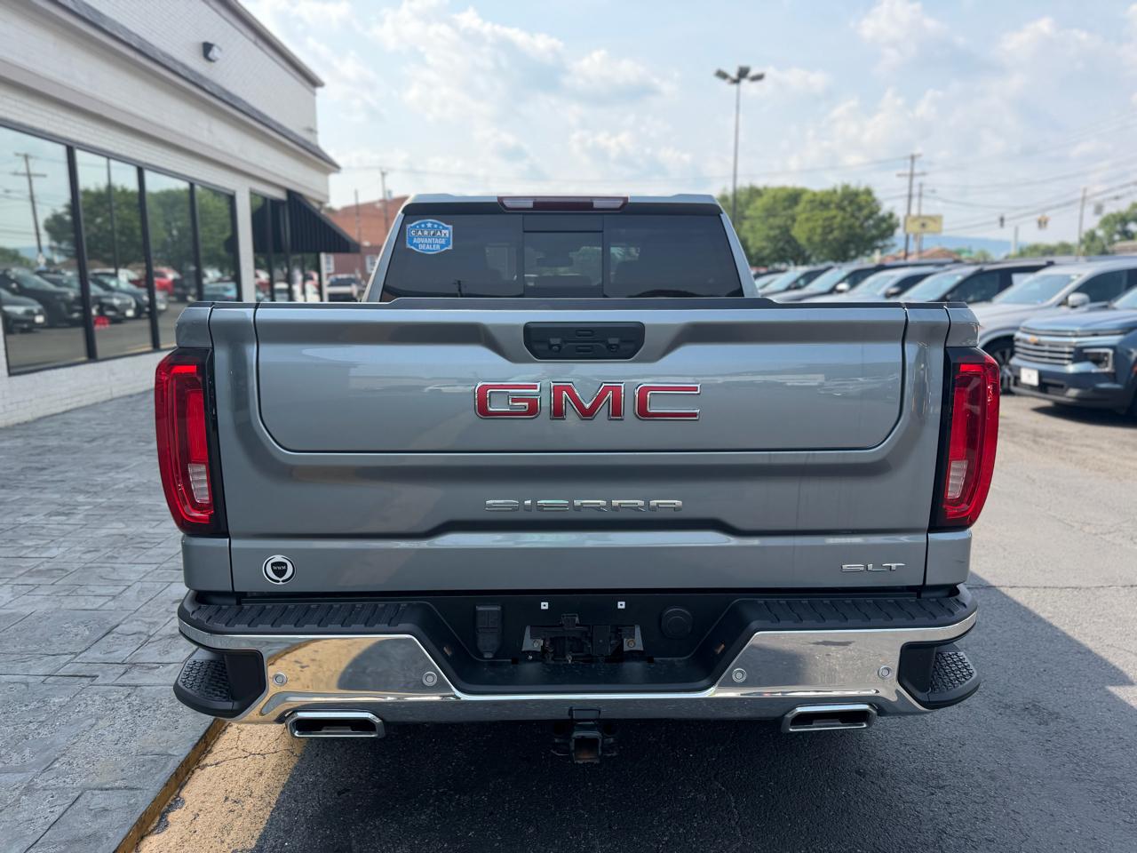 GMC Sierra 1500 4WD Crew Cab 147" SLT 2023