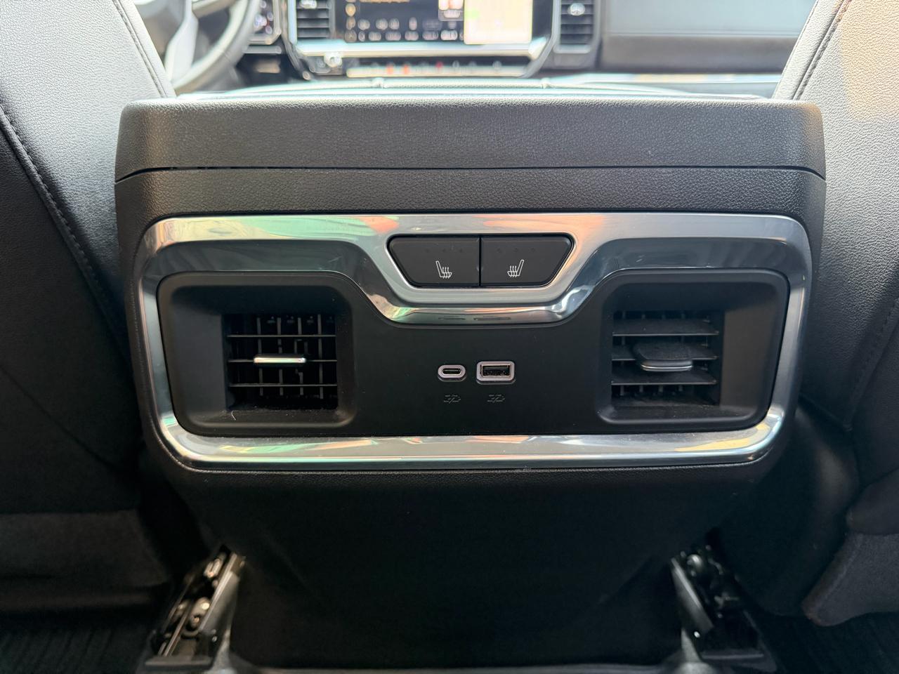 GMC Sierra 1500 4WD Crew Cab 147" SLT 2023