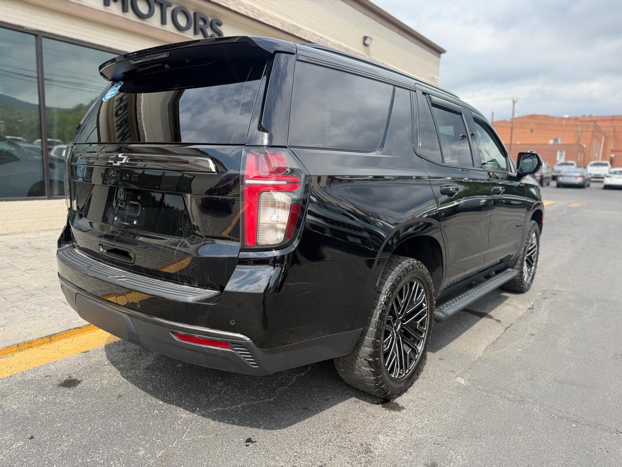 Chevrolet Tahoe 4WD 4dr Z71 2021