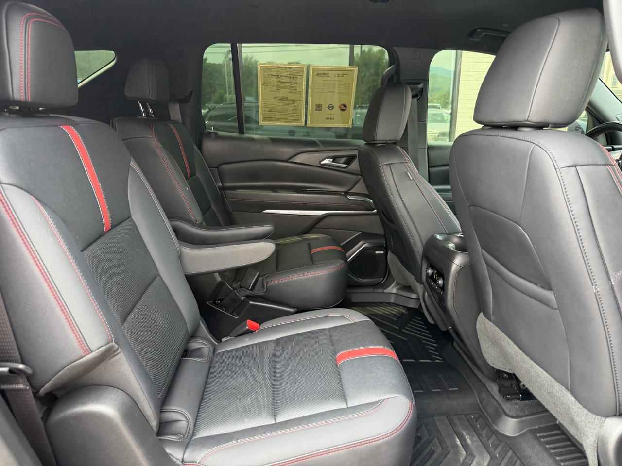 Chevrolet Traverse AWD 4dr RS w/2RS 2025