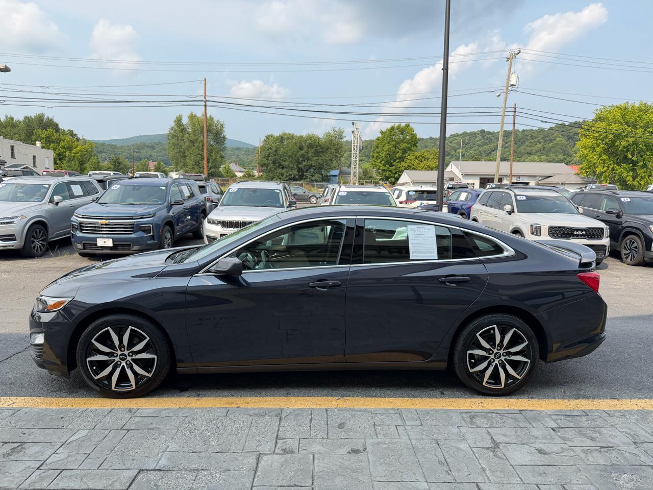 Chevrolet Malibu 4dr Sdn RS 2023