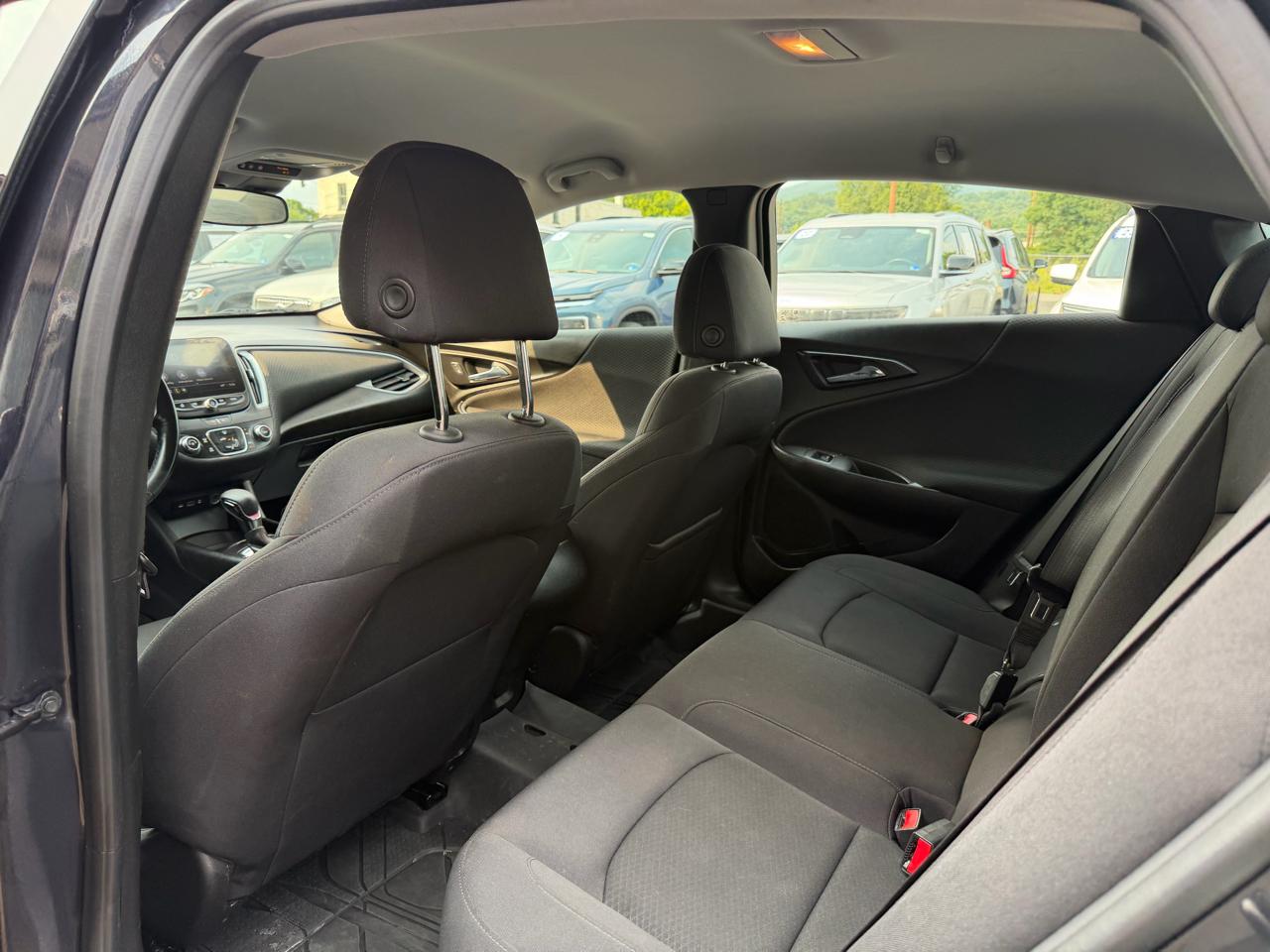 Chevrolet Malibu 4dr Sdn RS 2023
