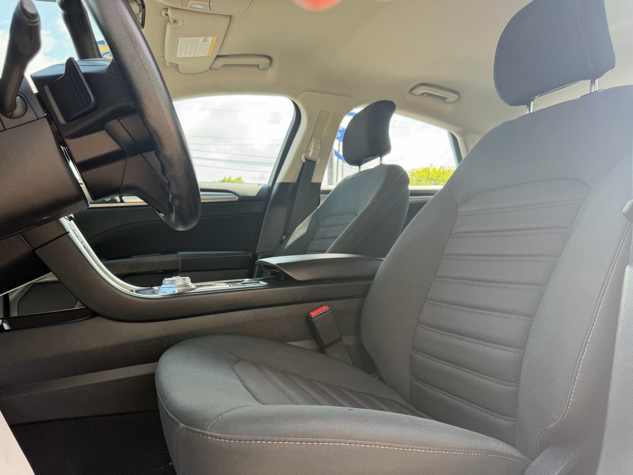 Ford Fusion SE FWD 2019
