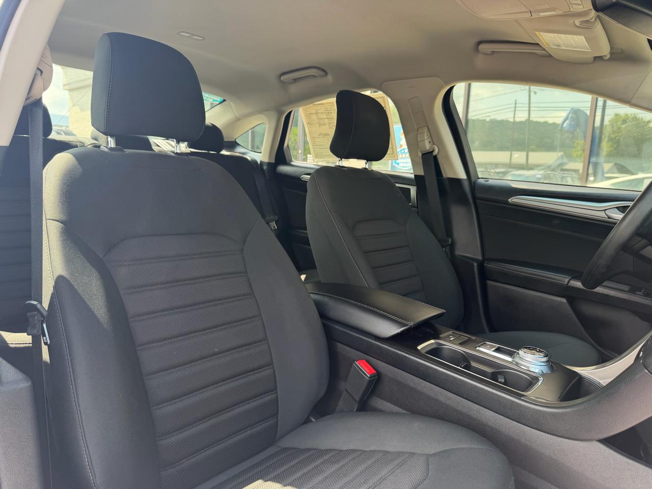 Ford Fusion SE FWD 2019
