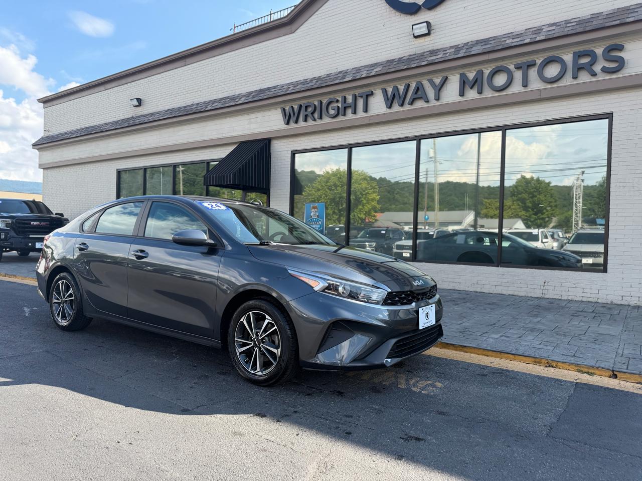 2024 Kia Forte LXS IVT
