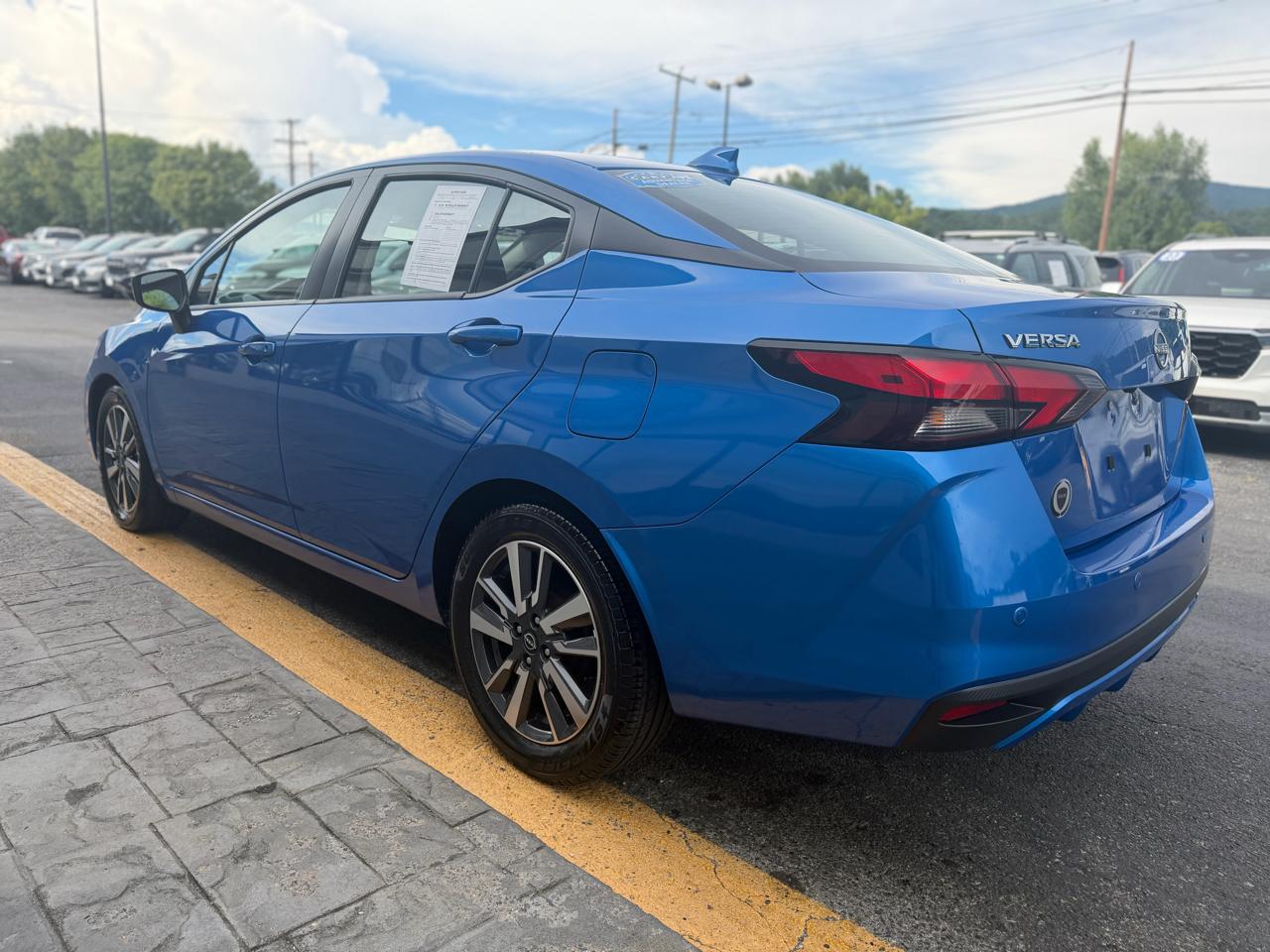 Nissan Versa SV CVT 2023