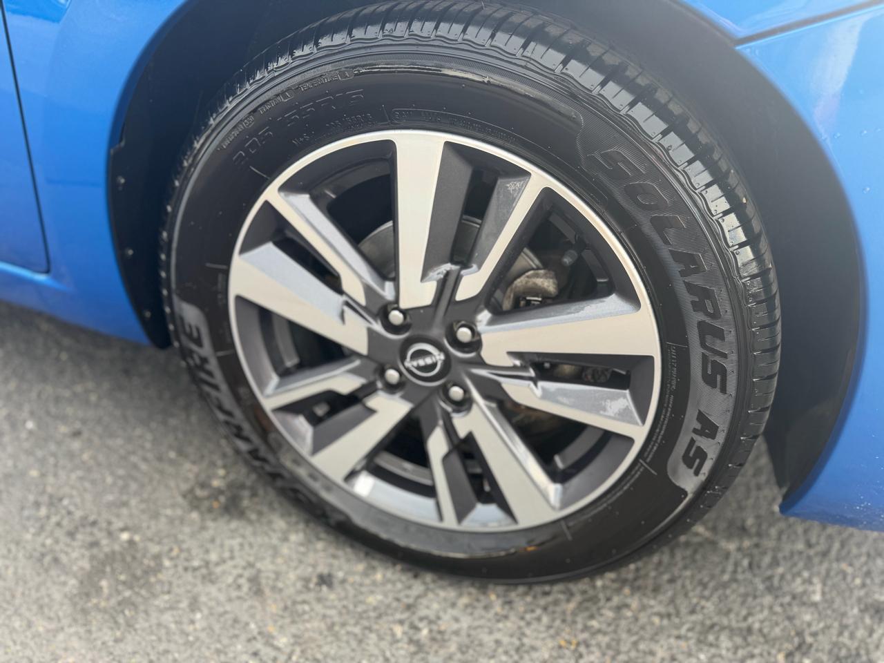 Nissan Versa SV CVT 2023