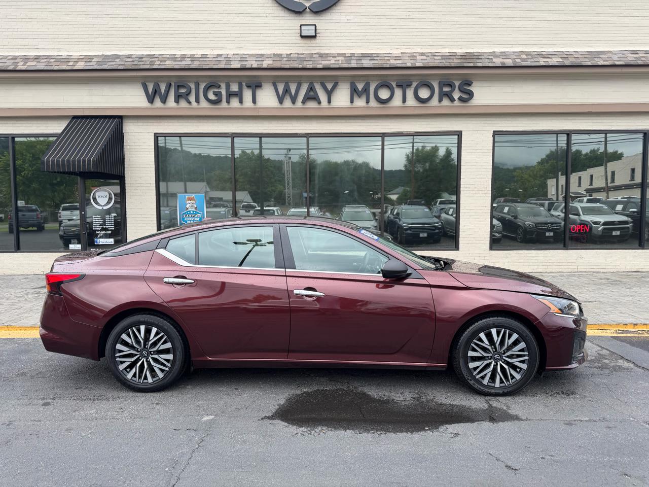 Nissan Altima 2.5 SV Sedan 2024