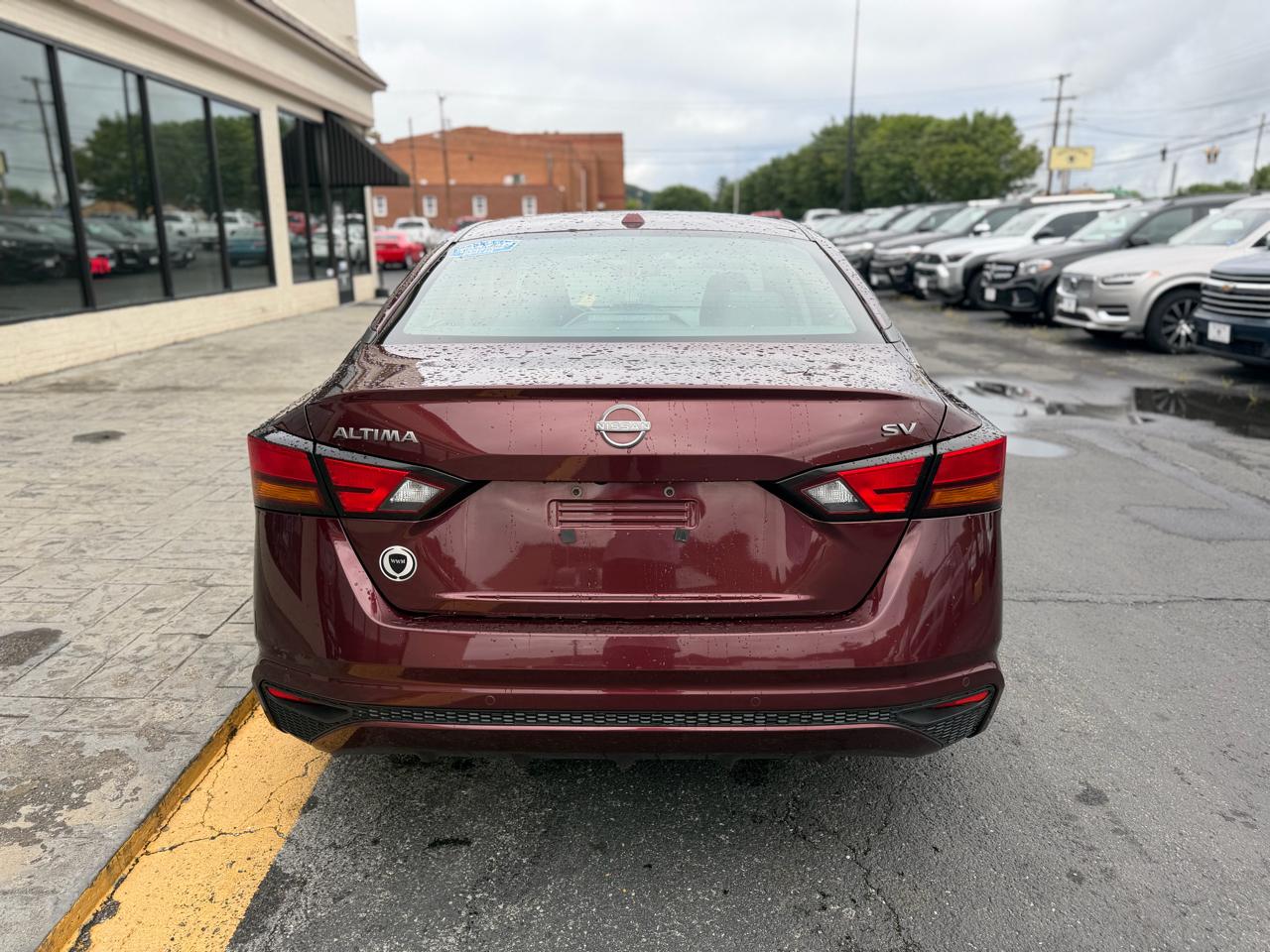 Nissan Altima 2.5 SV Sedan 2024