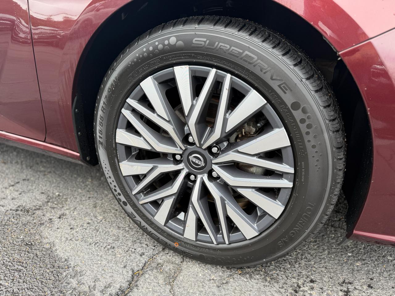 Nissan Altima 2.5 SV Sedan 2024