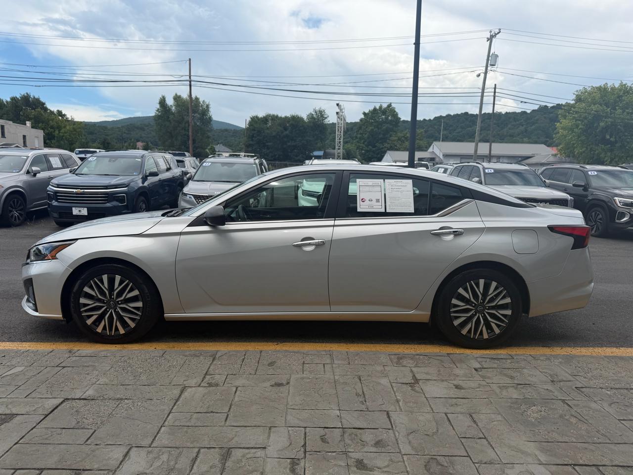 Nissan Altima 2.5 SV Sedan 2024