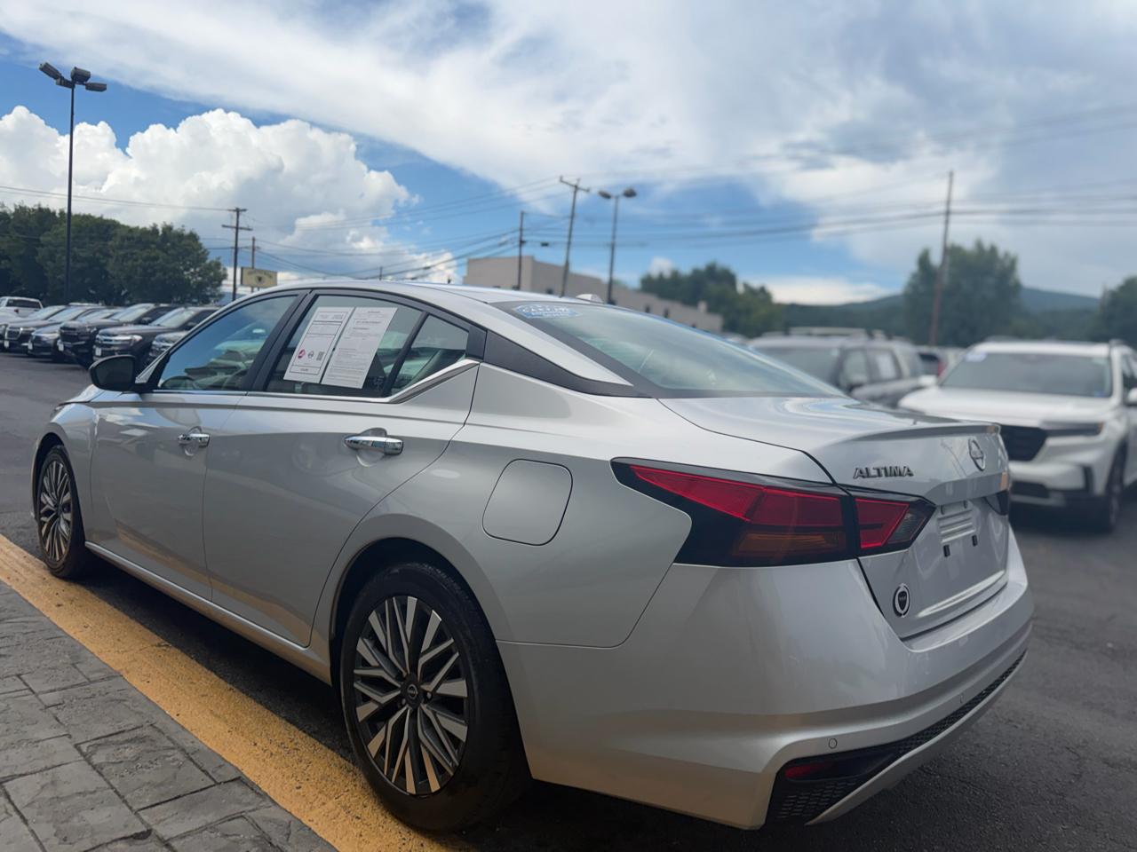 Nissan Altima 2.5 SV Sedan 2024