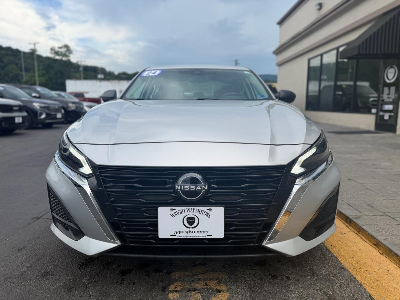 Nissan Altima 2.5 SV Sedan 2024