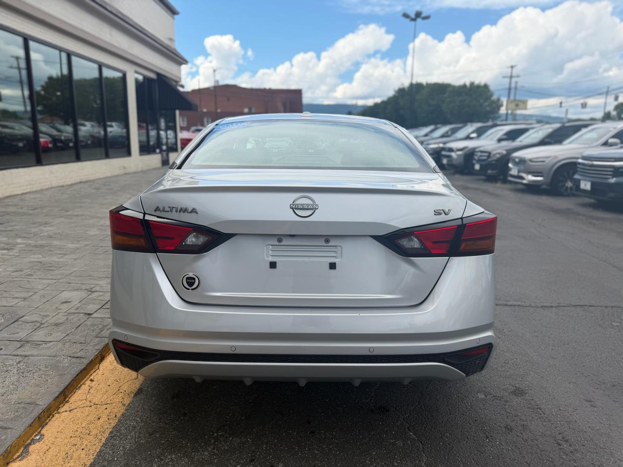 Nissan Altima 2.5 SV Sedan 2024