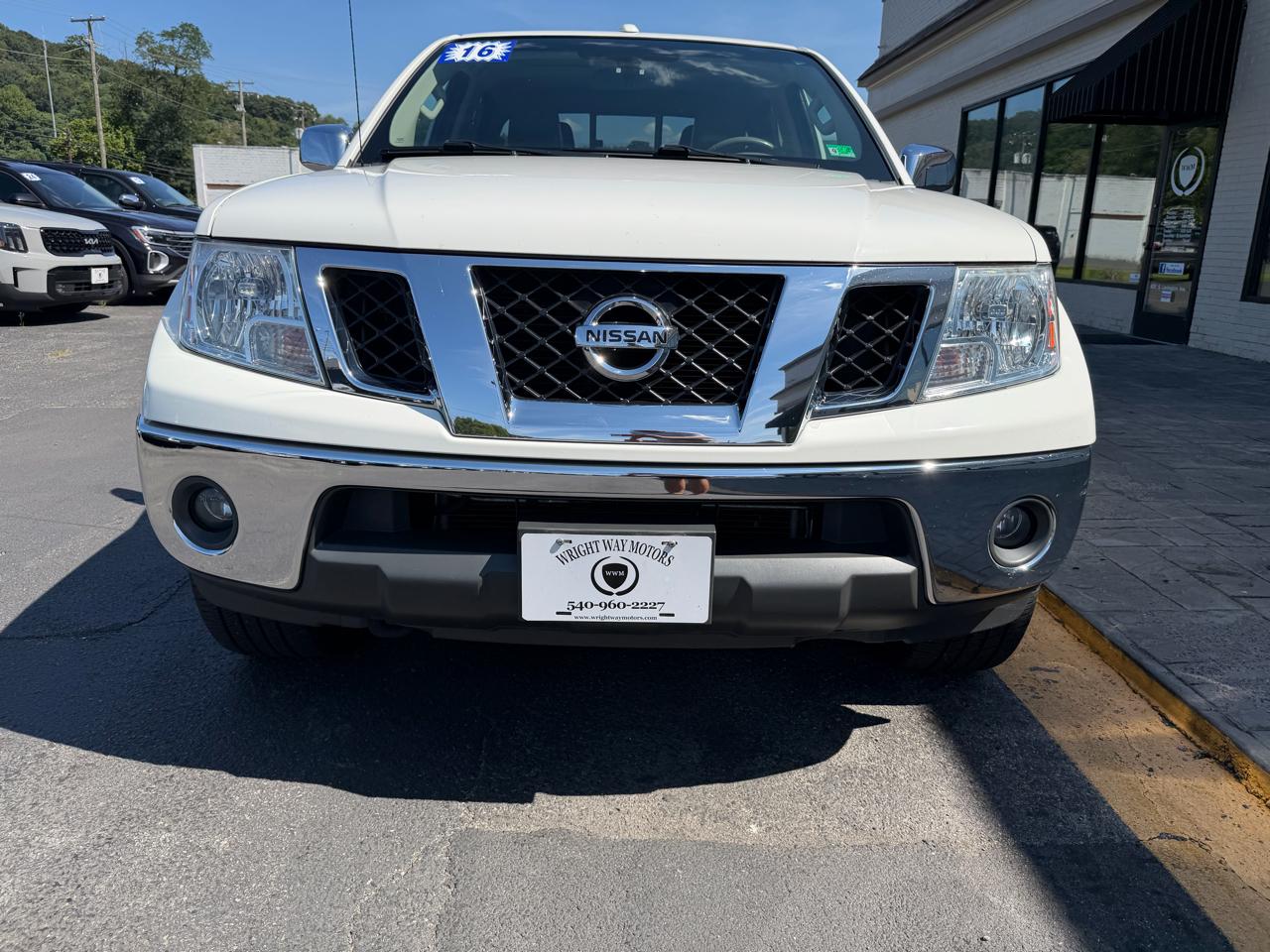 Nissan Frontier 4WD Crew Cab LWB Auto SL 2016