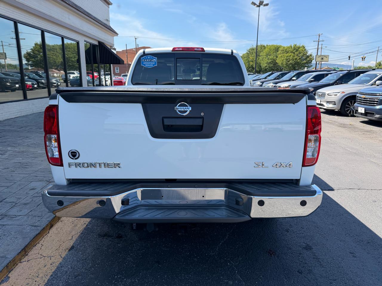 Nissan Frontier 4WD Crew Cab LWB Auto SL 2016