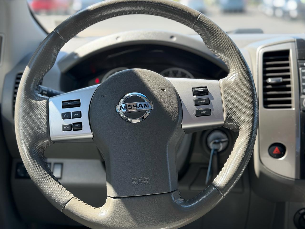 Nissan Frontier 4WD Crew Cab LWB Auto SL 2016