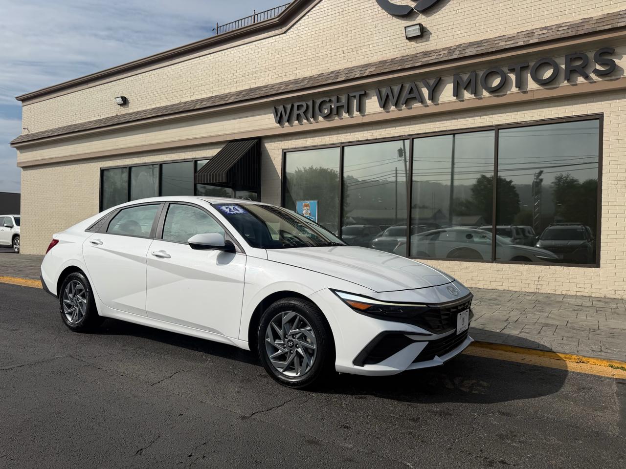 2024 Hyundai Elantra SEL IVT