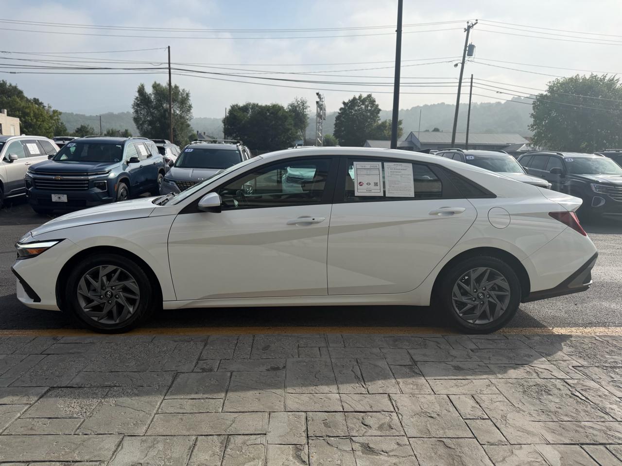 Hyundai Elantra SEL IVT 2024