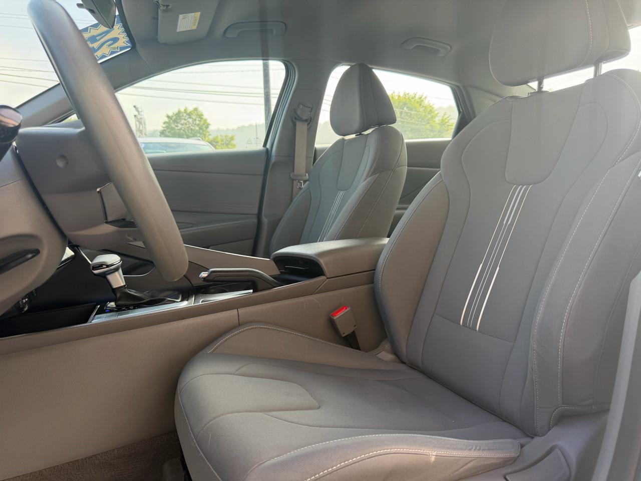 Hyundai Elantra SEL IVT 2024