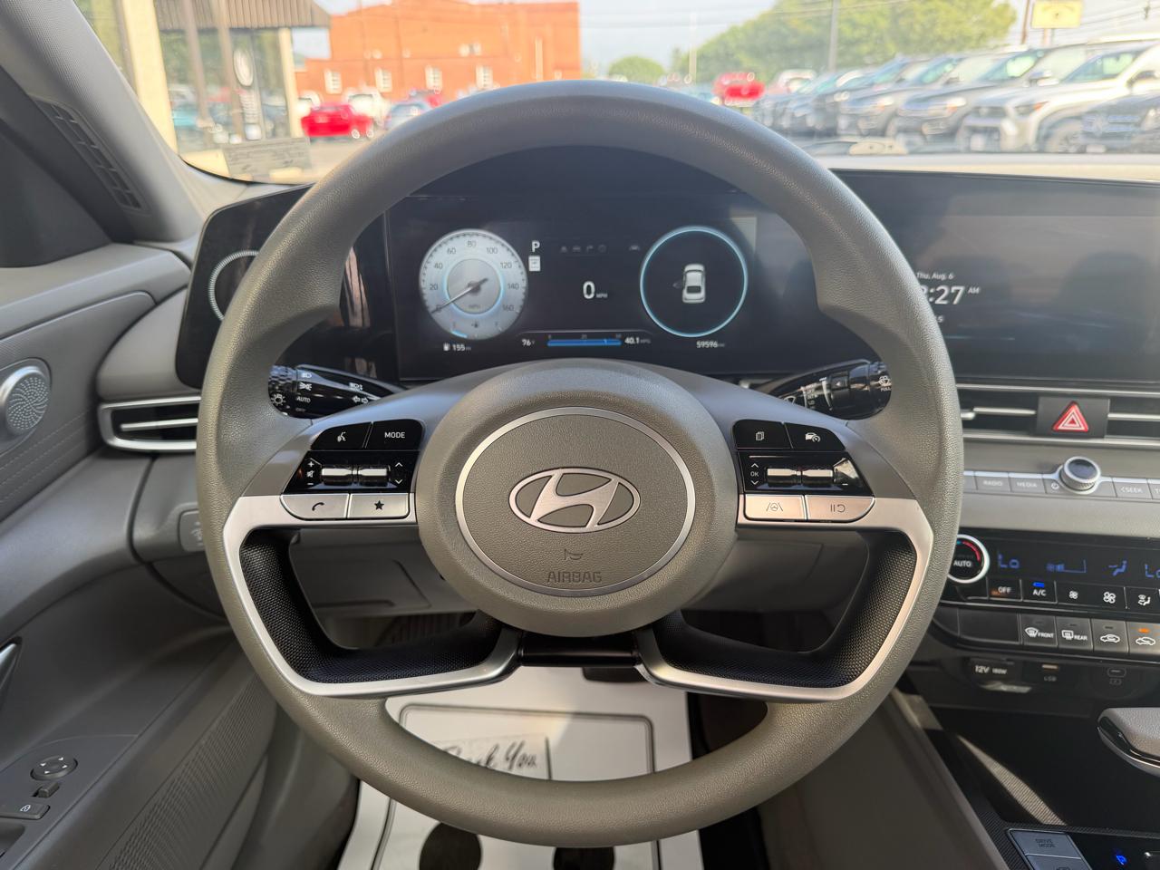 Hyundai Elantra SEL IVT 2024