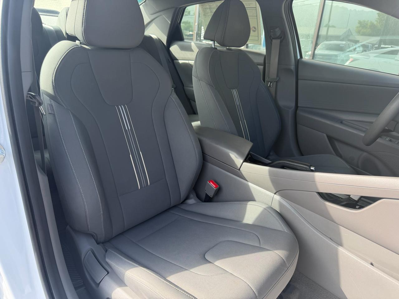 Hyundai Elantra SEL IVT 2024
