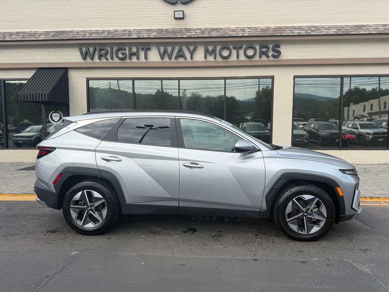 Hyundai Tucson SEL FWD 2025