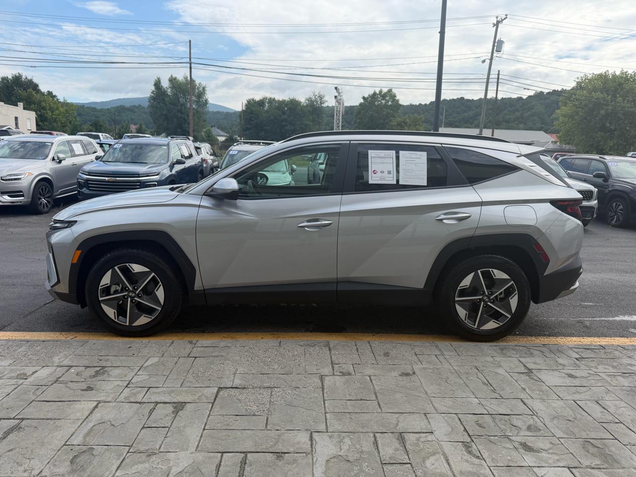 Hyundai Tucson SEL FWD 2025