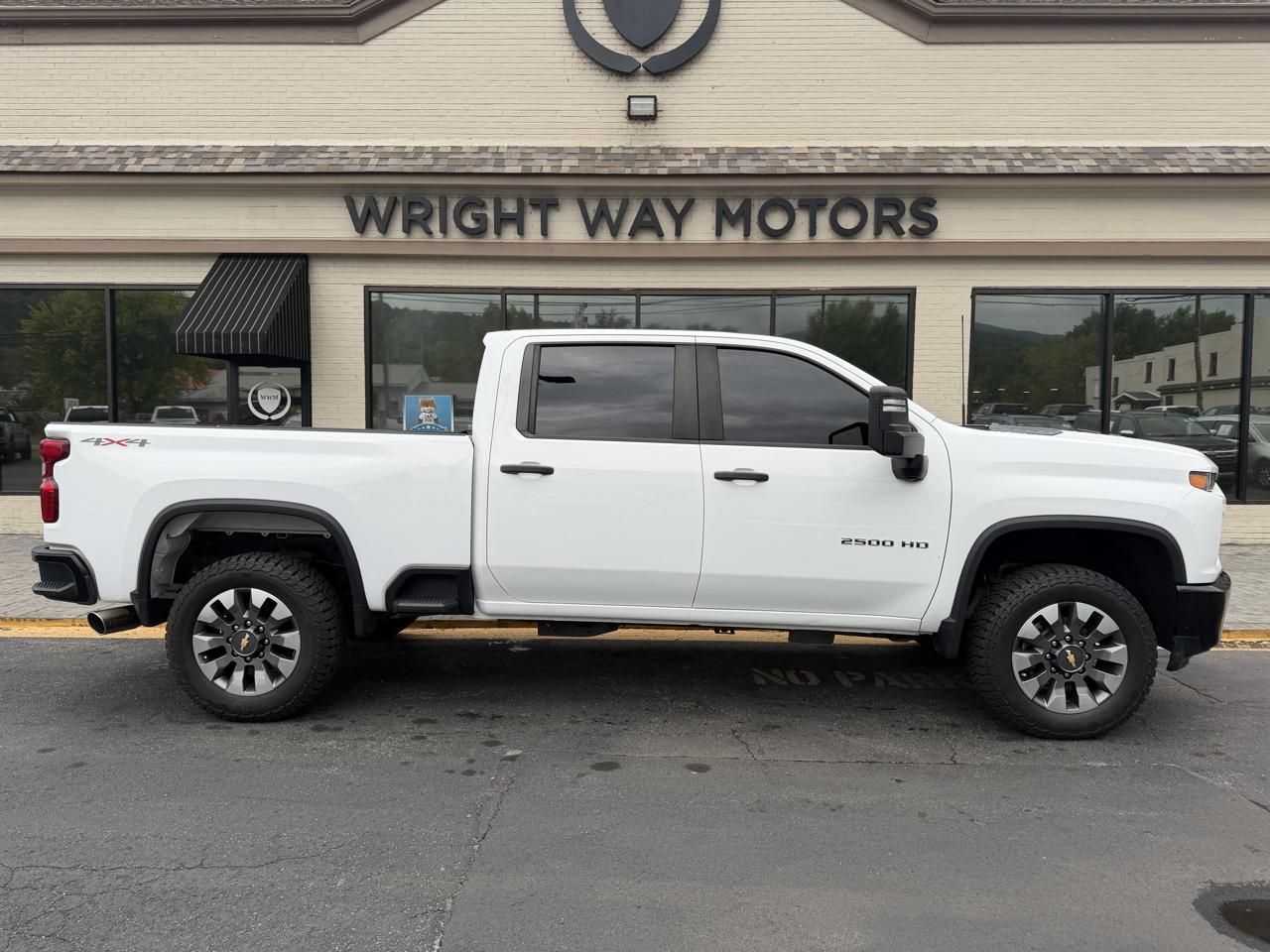 Chevrolet Silverado 2500HD 4WD Crew Cab 159" Custom 2022