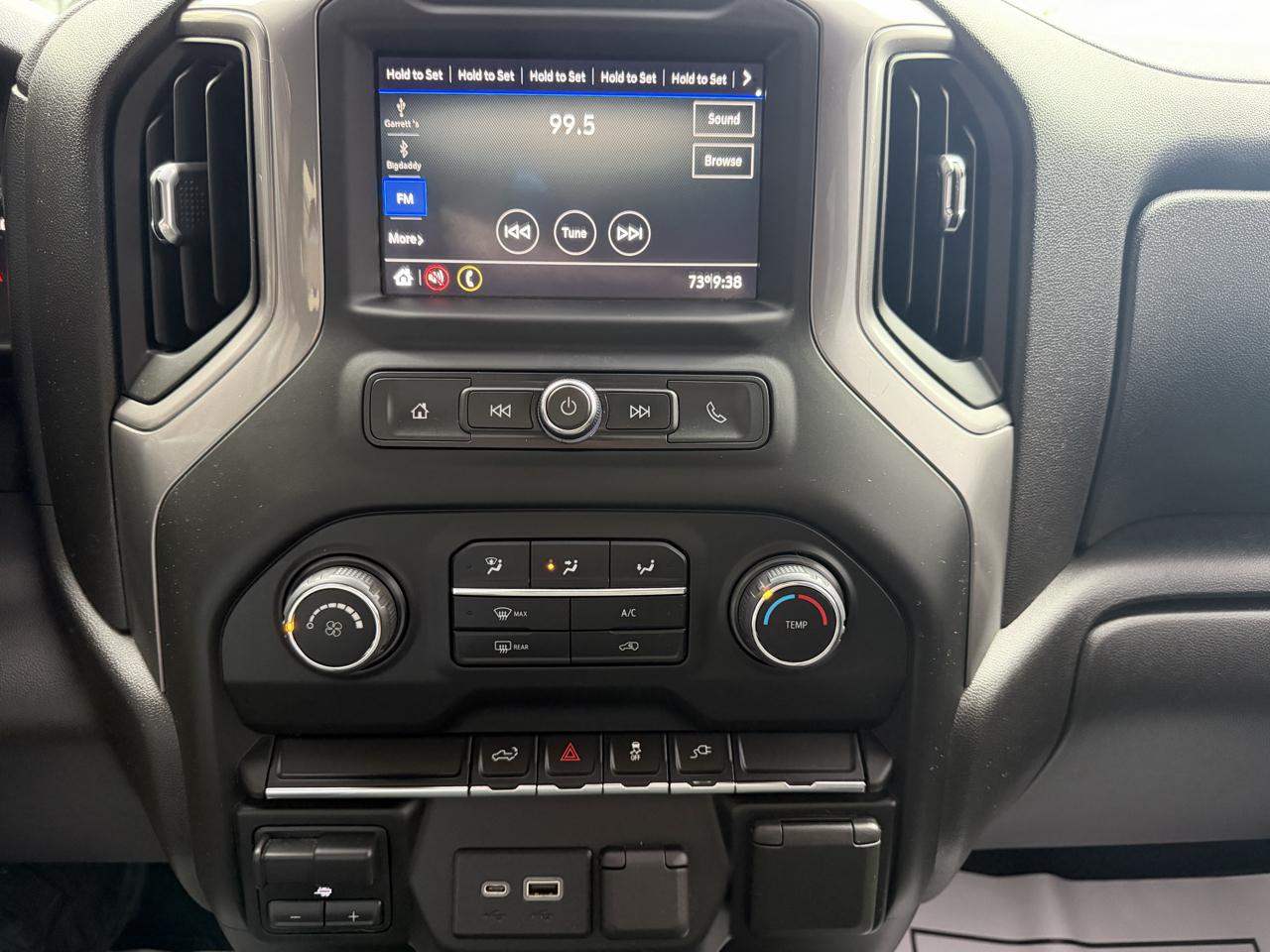 Chevrolet Silverado 2500HD 4WD Crew Cab 159" Custom 2022