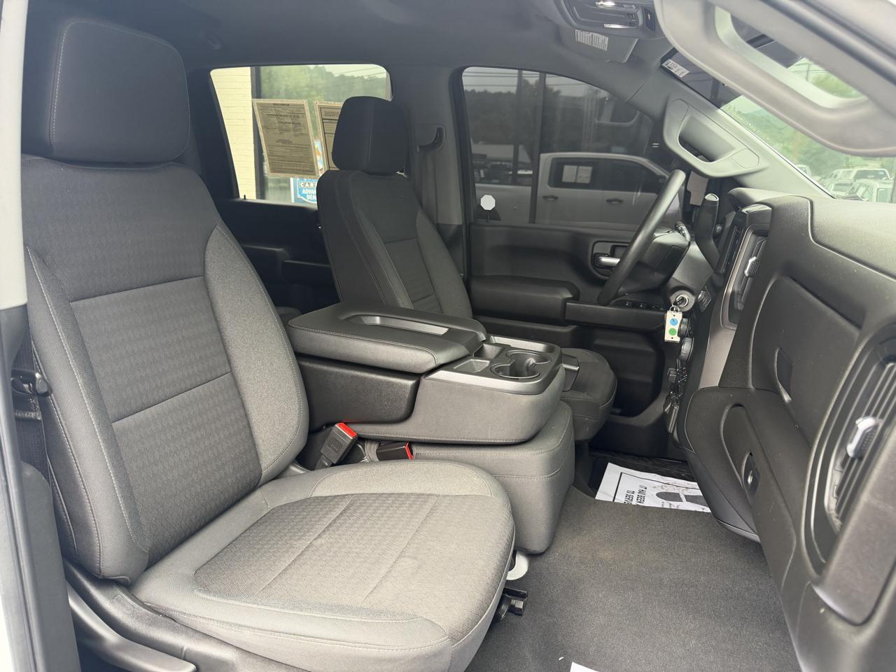 Chevrolet Silverado 2500HD 4WD Crew Cab 159" Custom 2022