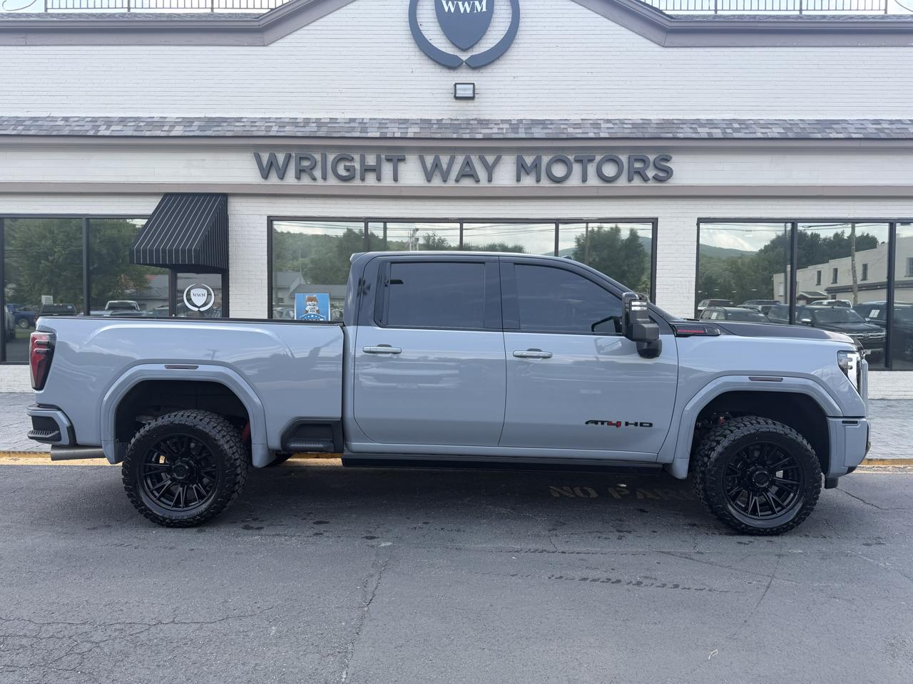 GMC Sierra 2500HD 4WD Crew Cab 159" AT4 2024